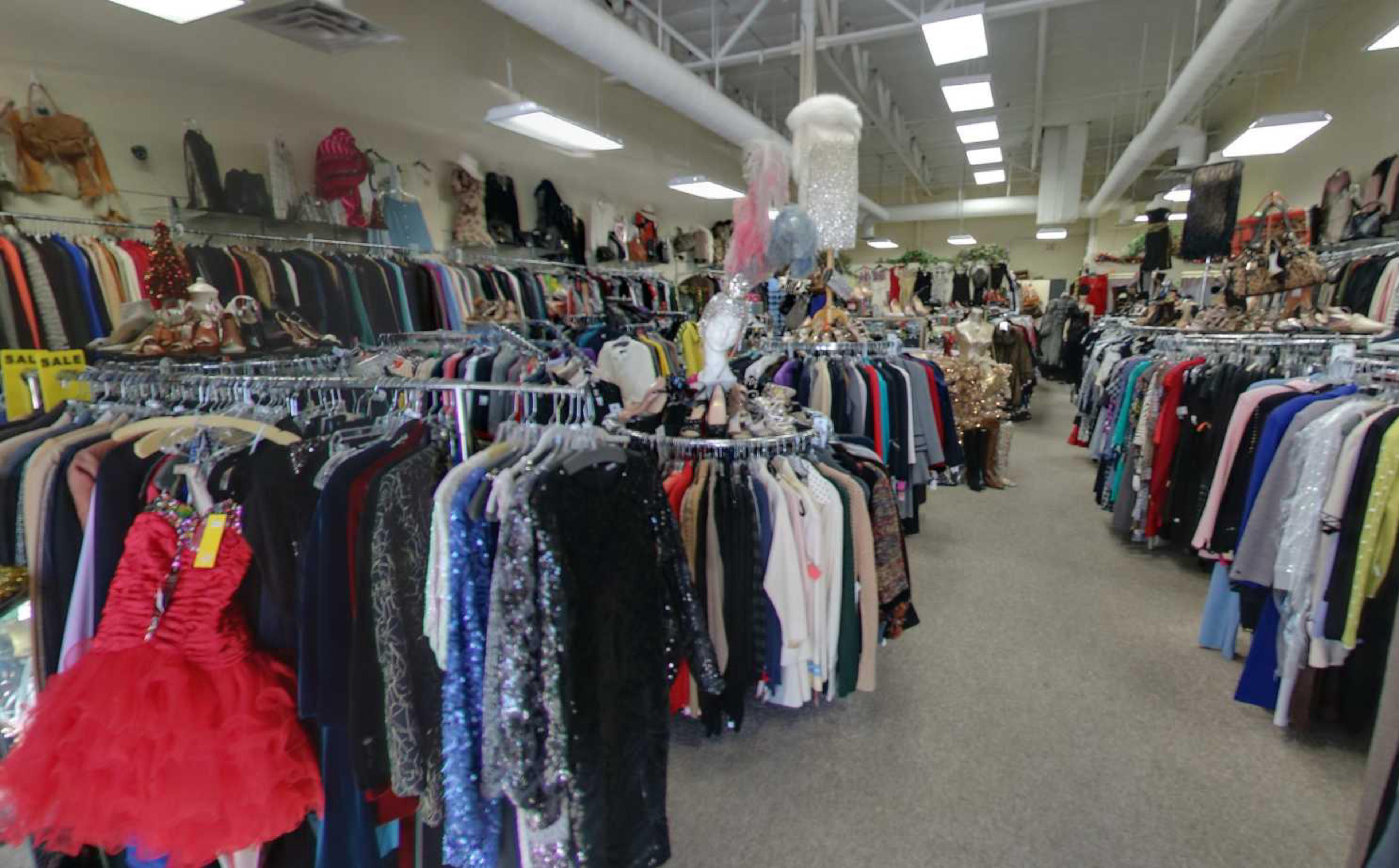 The ReFinery Celebrity Resale Boutique, Las Vegas, USA virtual tour preview