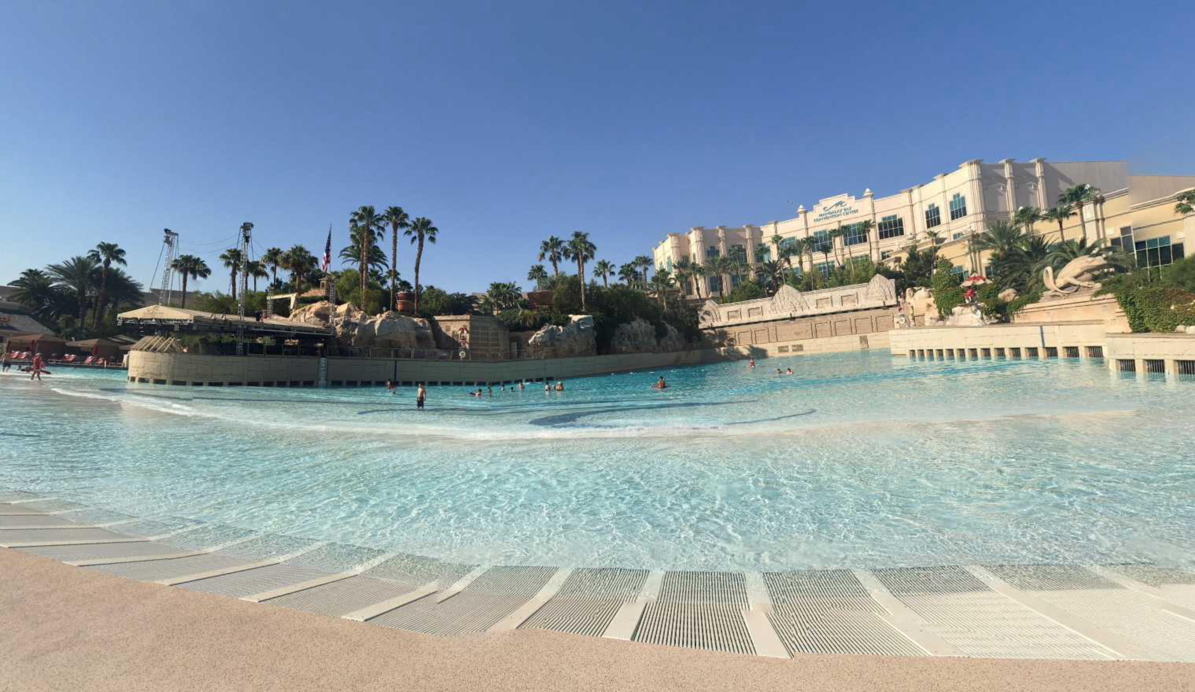 Mandalay Bay Beach, Las Vegas, USA virtual tour preview
