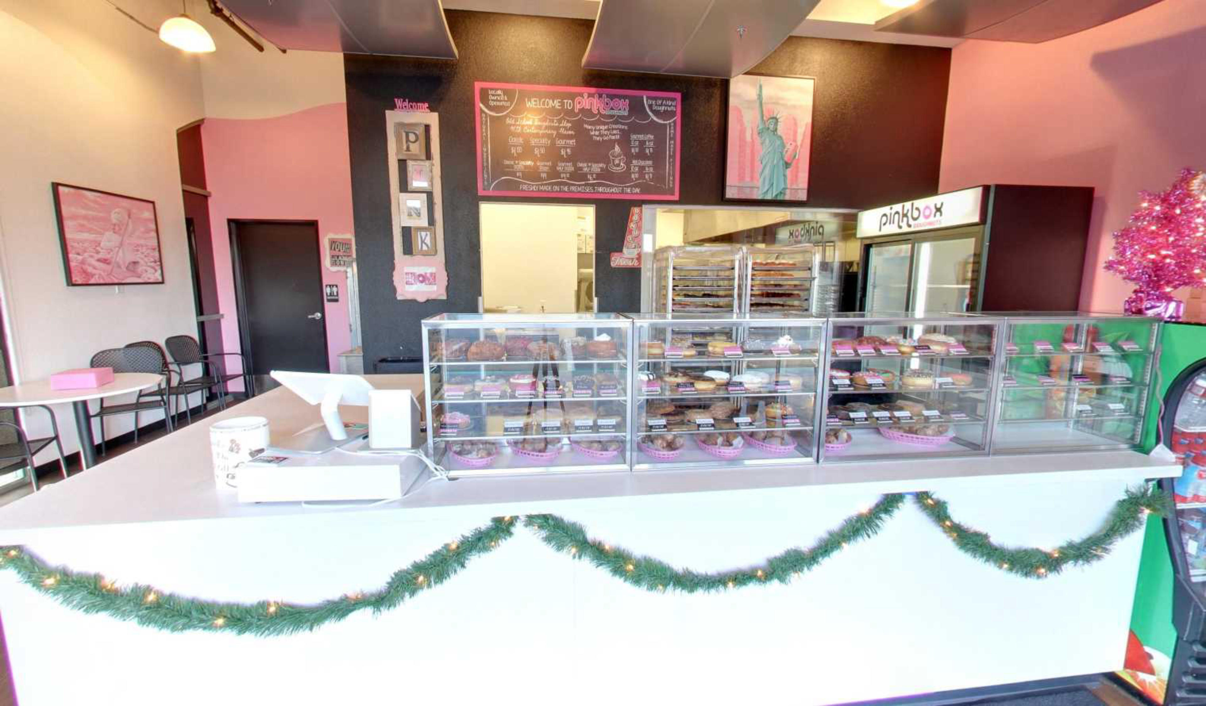 PinkBox Donuts, Las Vegas, USA virtual tour preview