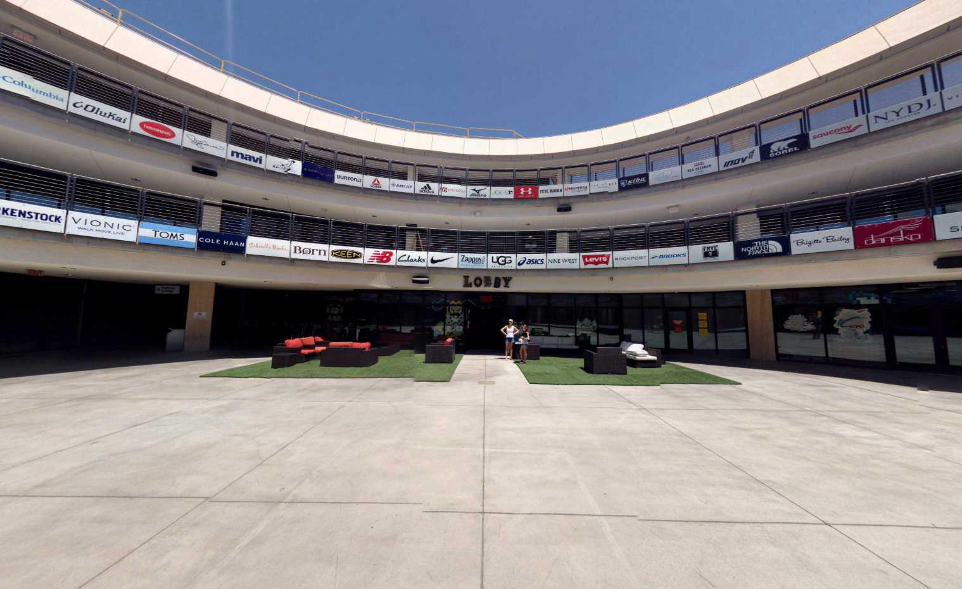 Zappos, Las Vegas, USA virtual tour preview